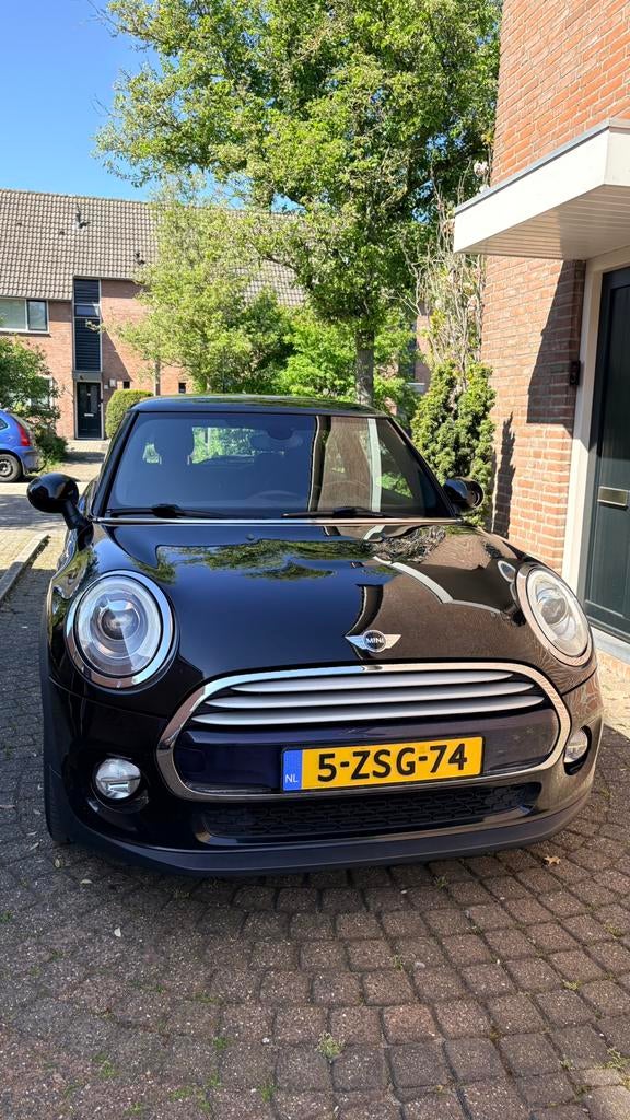 Mini 1.5 Cooper 2015 Zwart/Metallic NAVI/CRUISE CONTROL, Auto's, Mini, Voorwielaandrijving, 4 stoelen, Origineel Nederlands, USB