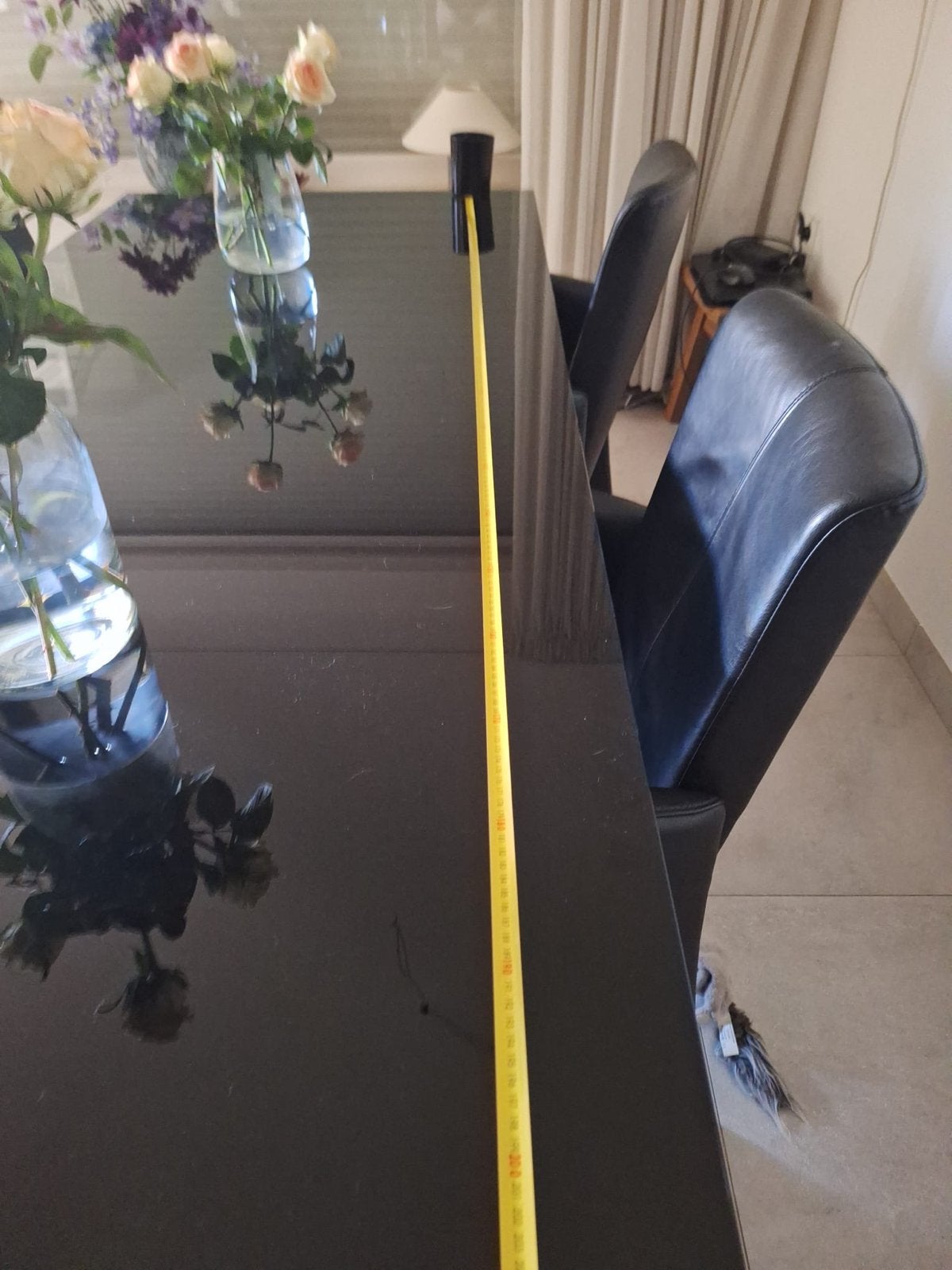 Glazen eettafel met stalen onderstel en 4 leren stoelen, Ophalen, Gebruikt, 200 cm of meer, 50 tot 100 cm