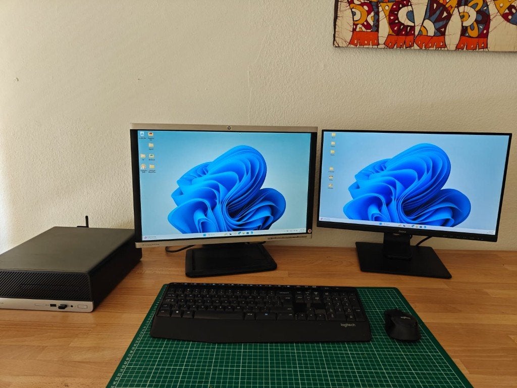 Complete Desktop Set: HP PC, 2x 22" Monitors, Wireless Set, Ophalen, Gebruikt, 2 tot 3 Ghz, 512 GB