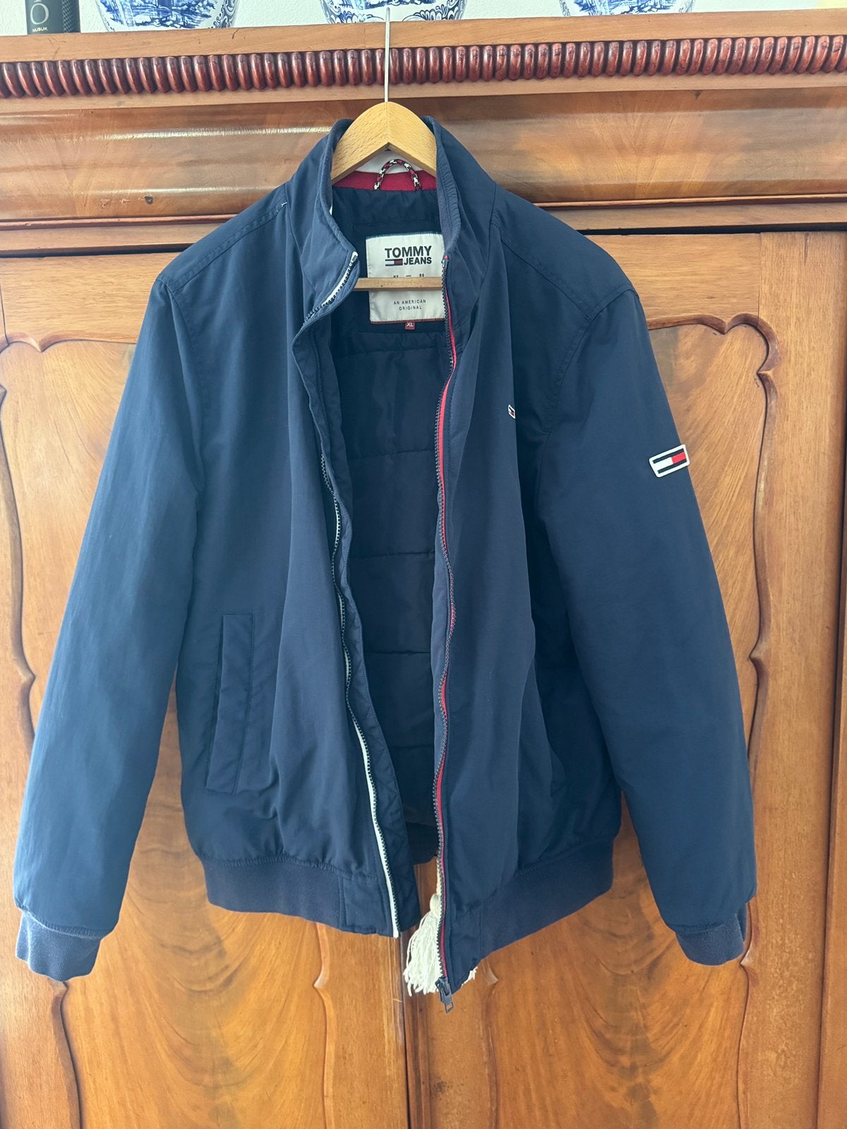 Tommy Hilfiger herenjas xl tussenjas, Ophalen of Verzenden, Zo goed als nieuw, Maat 56/58 (XL), Blauw