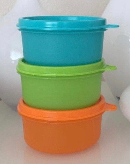Set van 3 kleurrijke Tupperware kommetjes met deksel, Overige merken, Bewaarbakje, Nieuw, Ophalen of Verzenden