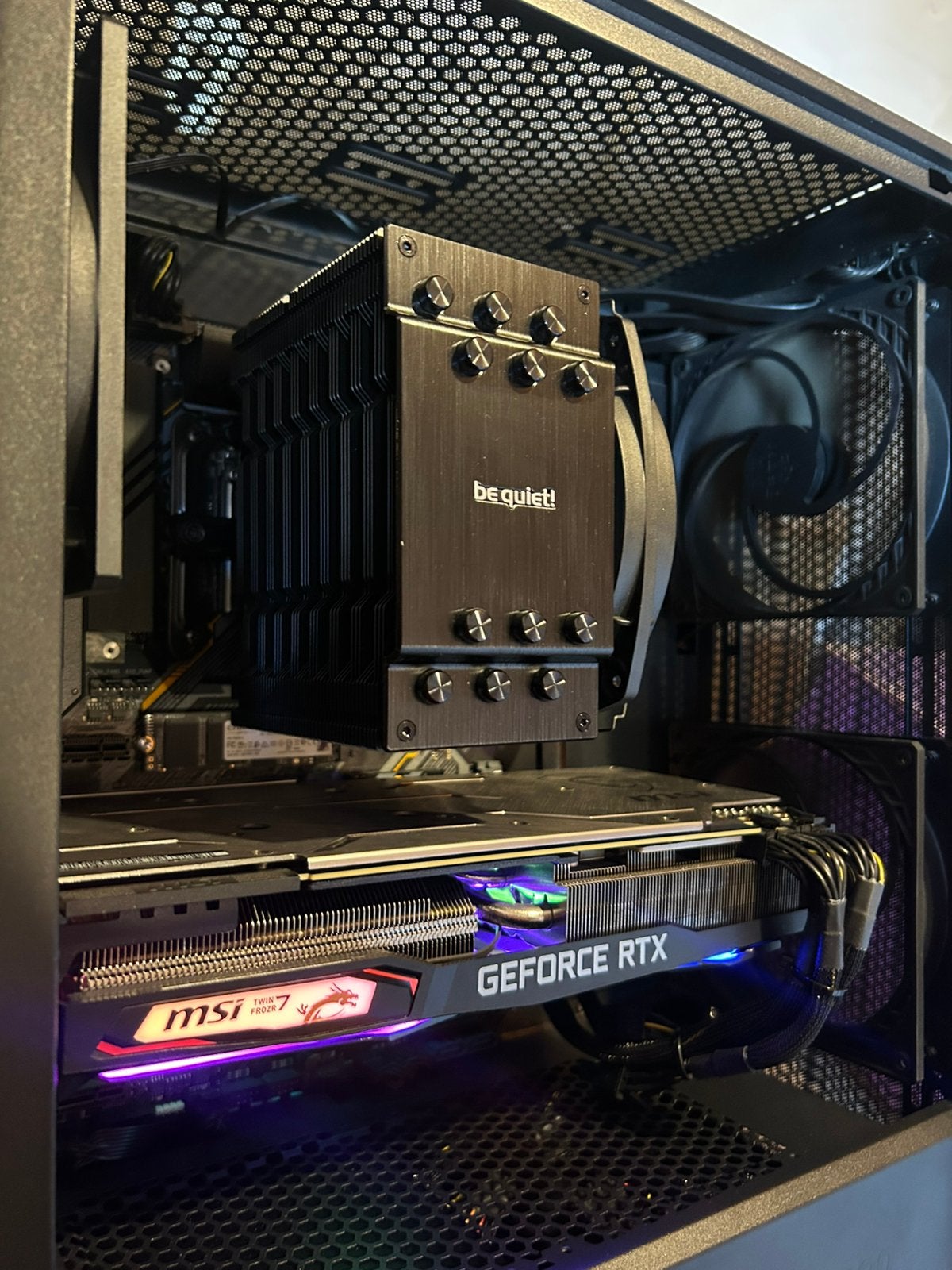 Foto 4 van GAME PC intel i9 !,32GB,1TB,850wat 80+ Platinum,RTX2070Super