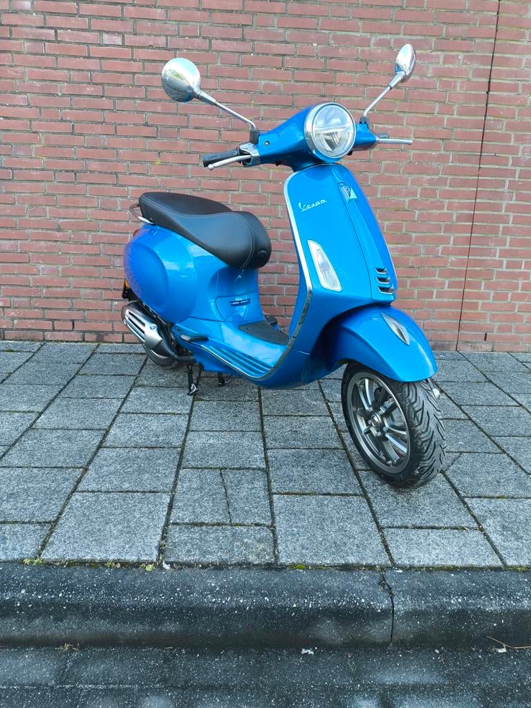 Vespa Primavera 45km 2022, Ophalen of Verzenden, Zo goed als nieuw, Benzine, Overige modellen