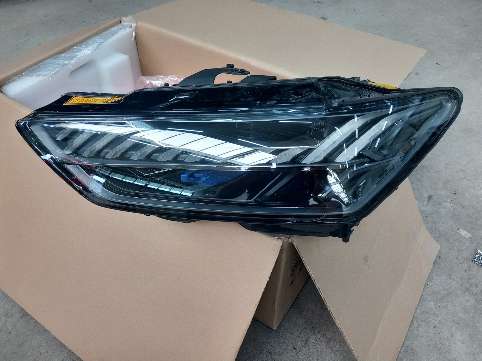 Audi RS6 koplamp links, Ophalen, Gebruikt, Audi