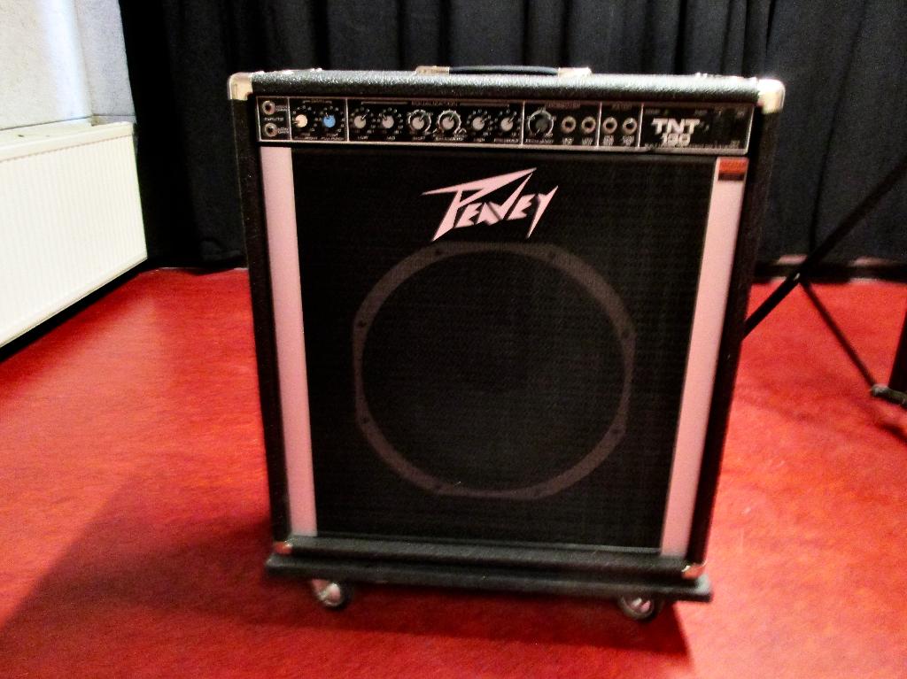 PEAVEY basversterker, Muziek en Instrumenten, Ophalen, Gebruikt, Basgitaar, 50 tot 100 watt