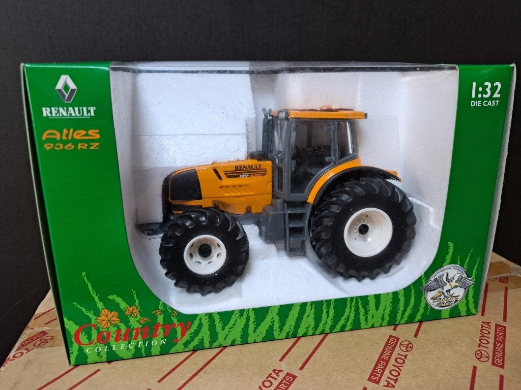 RENAULT Atles 936 RZ 1:32 Tractor in doos nieuw UH2203, Ophalen of Verzenden, Nieuw, Tractor of Landbouw, Universal Hobbies