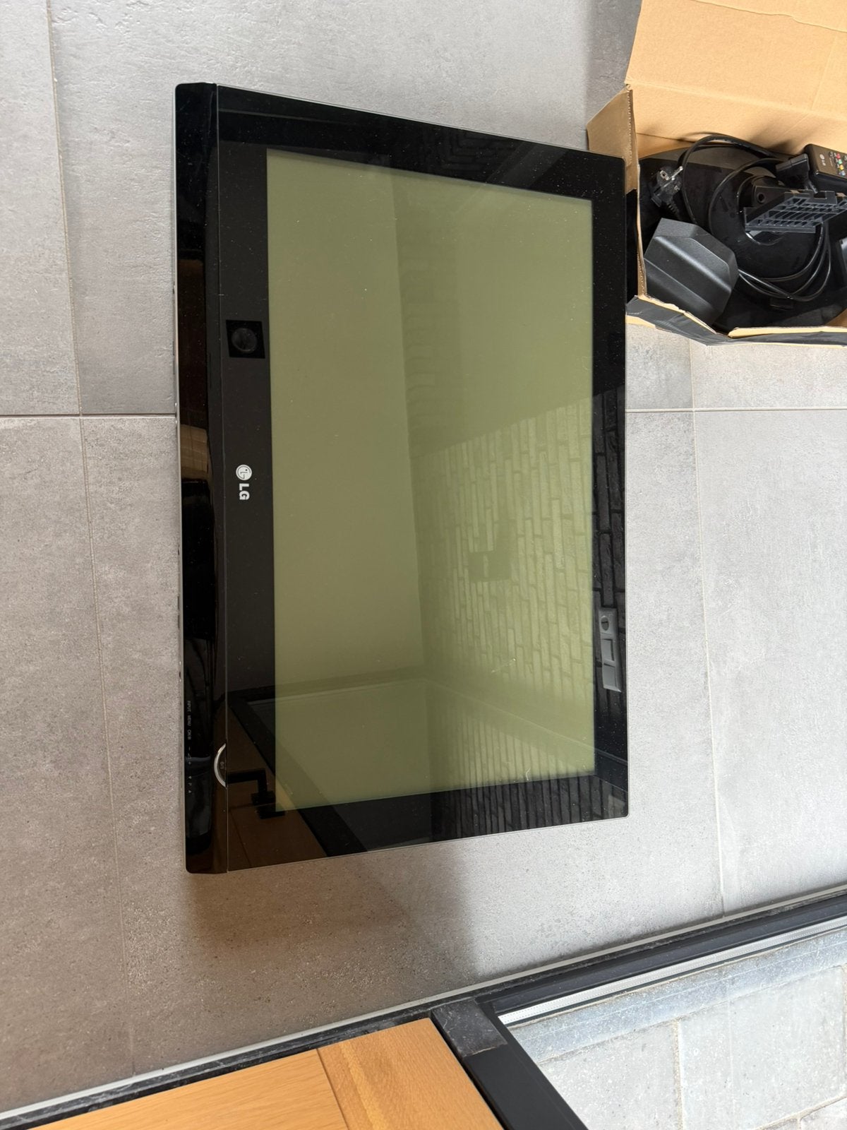 LG tv te koop, Ophalen, Overige typen, Zo goed als nieuw, Minder dan 100 cm