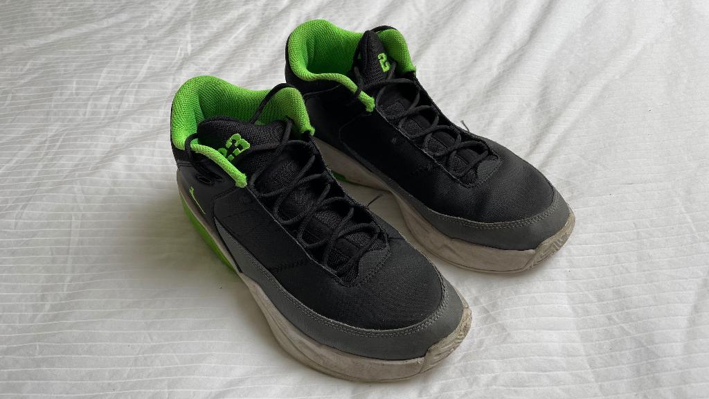 JORDAN MAX AURA 3 - Sneakers hoog maat 42, Kleding | Heren, Schoenen, Zwart, Nieuw, Ophalen of Verzenden, Sneakers of Gympen