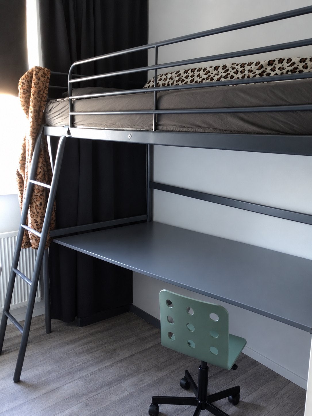 IKEA Svarta Hoogslaper Grijs met Bureau - Zonder Matras, Ophalen, Gebruikt, Hoogslaper
