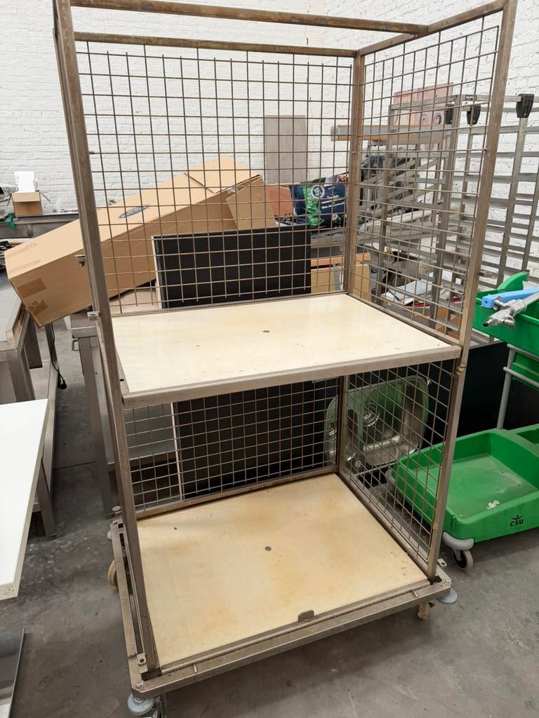 Rvs kaar op viletes, Ophalen, 50 tot 100 cm, Zo goed als nieuw, 150 tot 200 cm