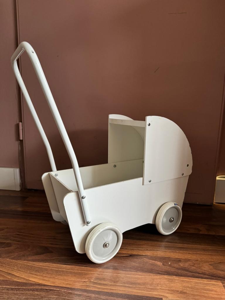 Petite amelie speelgoed kinderwagen, Kinderen en Baby's, Speelgoed | Houten speelgoed, Ophalen of Verzenden, Zo goed als nieuw