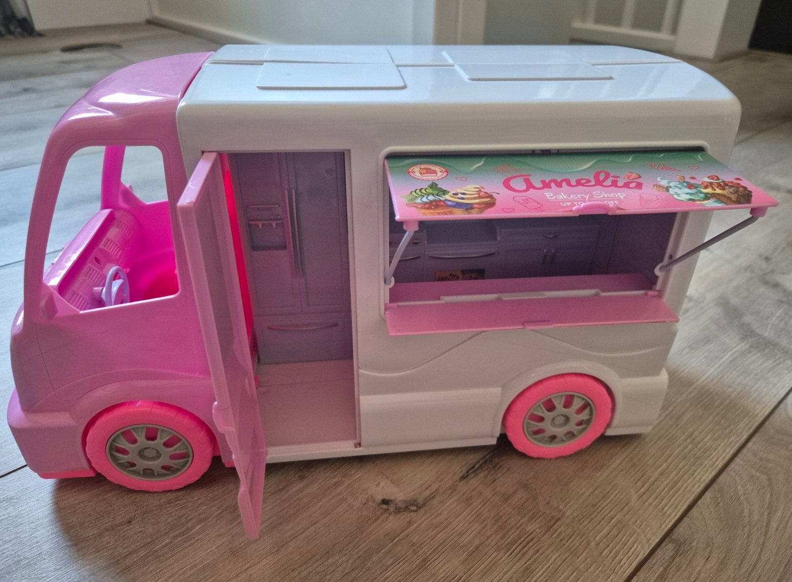 leuke ijs auto (voor poppen/barbie), Ophalen, Barbie