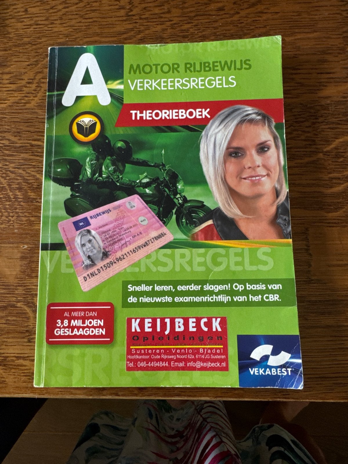 Motor Rijbewijs Verkeersregels Theorieboek Keijbeck, Boeken, Ophalen of Verzenden, Zo goed als nieuw, Overige niveaus