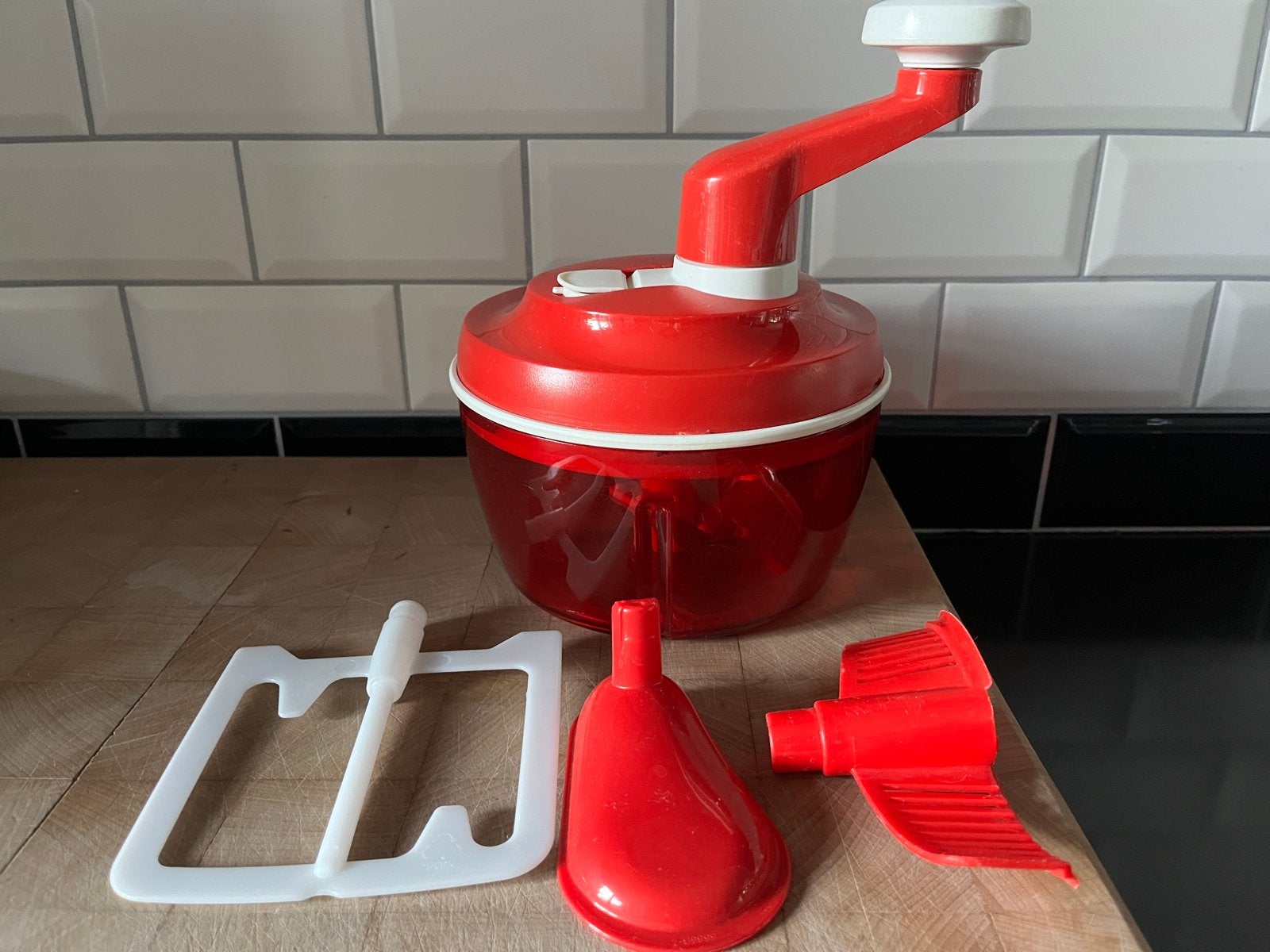 Tupperware mixer en snijder - Handige keukenhulp, Overige typen, Kunststof, Ophalen of Verzenden, Zo goed als nieuw