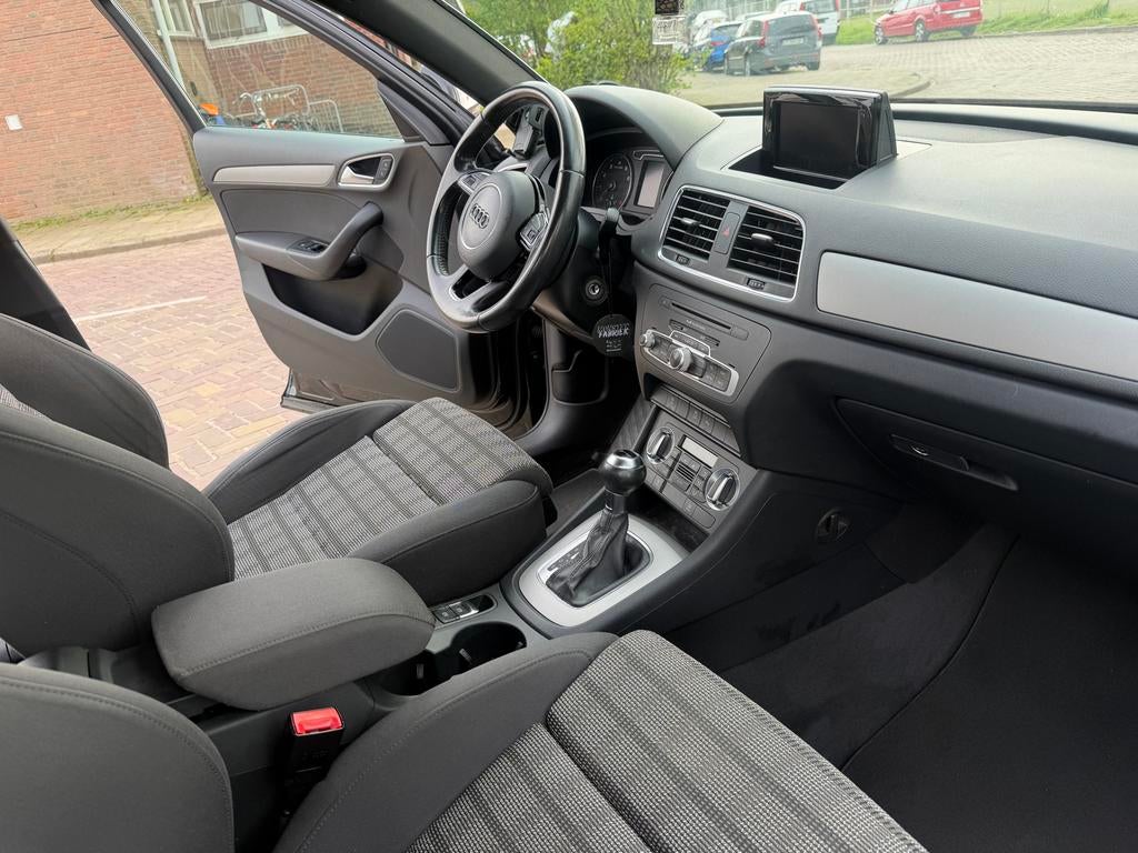 Audi Q3 1.4 Tfsi 110KW S-tronic 2014 Zwart APK 06-07-2027, 1380 kg, 1800 kg, 4 cilinders, Zwart