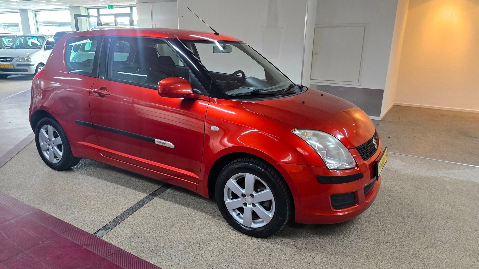Suzuki Swift 1.3 Comfort Lage km STAND!, 31 €/maand, 400 kg, Swift, Origineel Nederlands