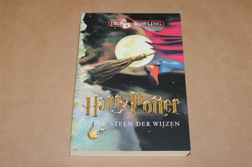 Harry Potter en de steen der wijzen. 17e dr 2001., Boeken, Ophalen of Verzenden, Gelezen