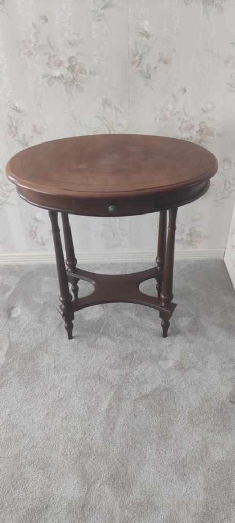 Klassieke bijzettafel met lade - Ovaal, donker hout, Ophalen