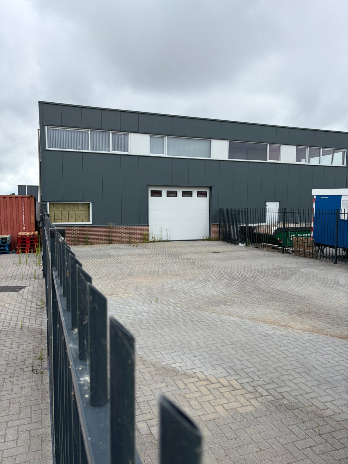 Ruime bedrijfshal Enkhuizen 200m2 + 125m2 (buiten), Zakelijke goederen, Bedrijfs Onroerend goed, Bedrijfsruimte