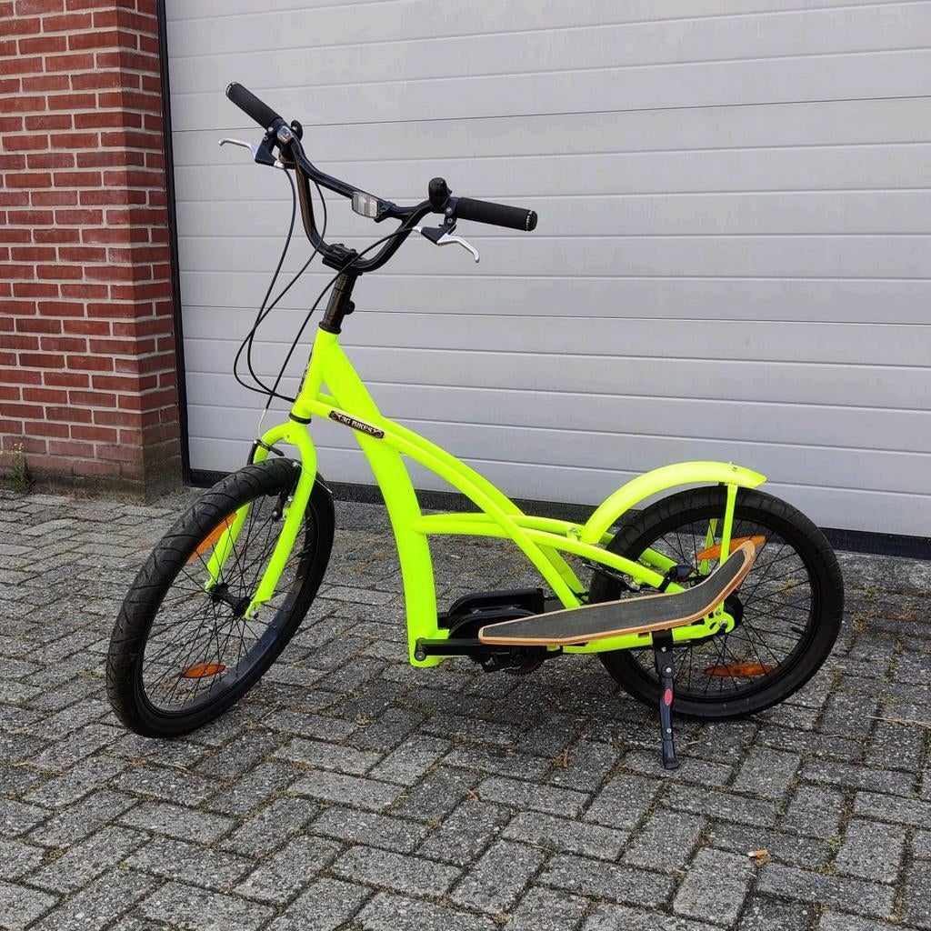 Opvallende neongele Kickbike step - Zo goed als nieuw, Fietsen en Brommers, Ophalen, Zo goed als nieuw, Kickbike, Kickbike