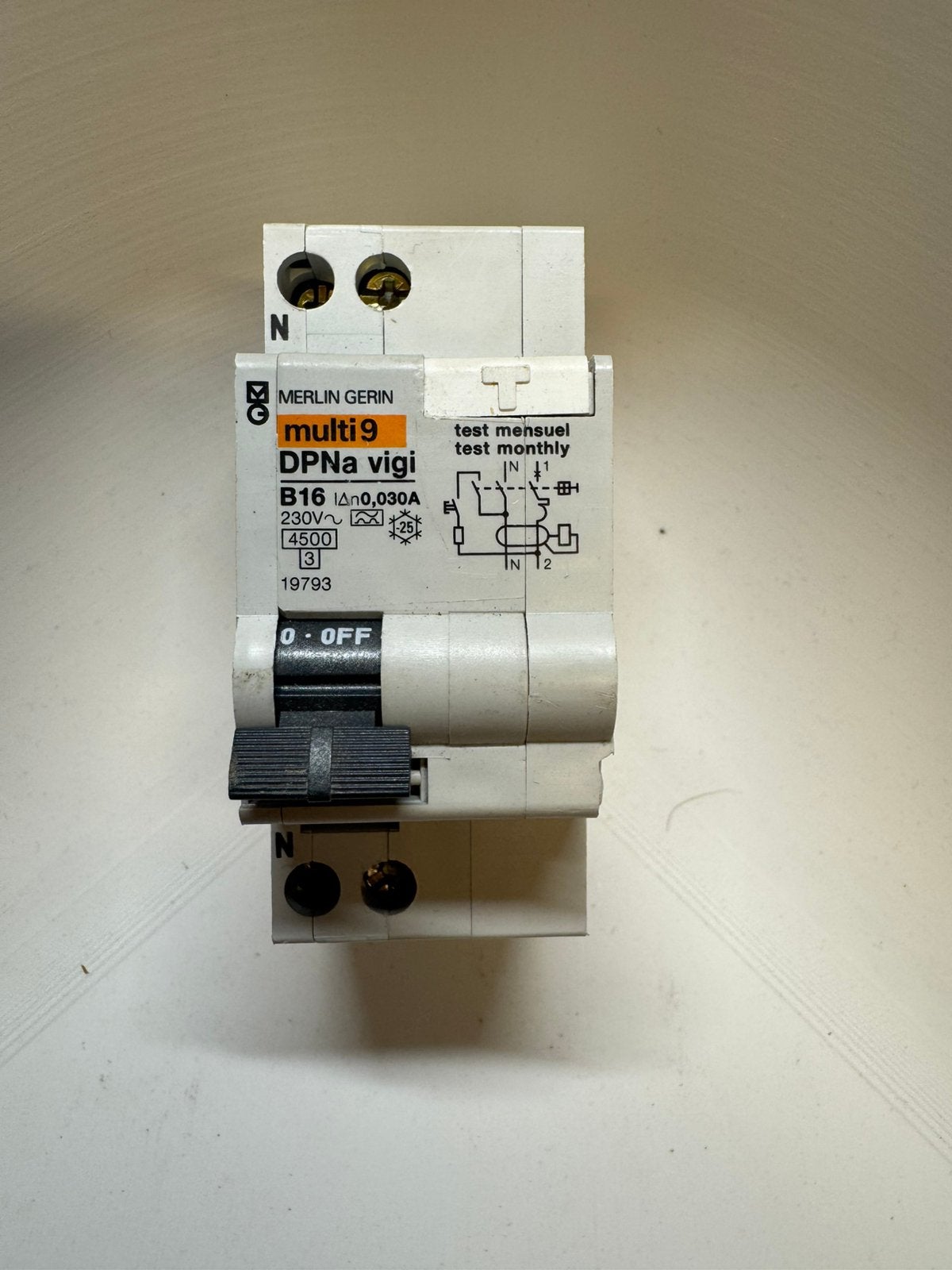 Merlin Gerin multi9 DPNa vigi B16 aardlekautomaat, Ophalen of Verzenden, Gebruikt