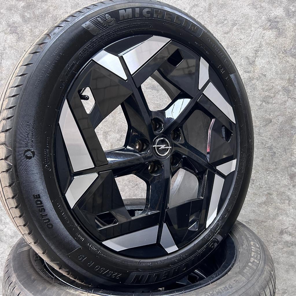 19 inch originele velgen + zomerbanden Opel Grandland X, Auto-onderdelen, Banden en Velgen, 19 inch, Gebruikt, Banden en Velgen