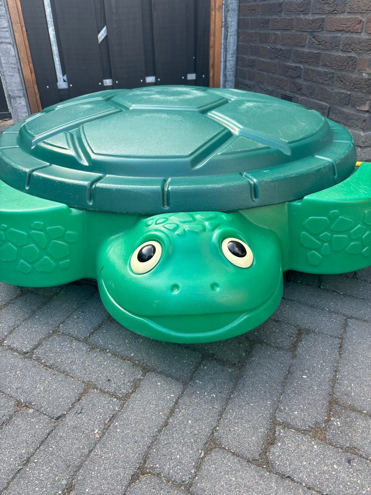 Little Tikes Schildpad Zandbak met houten plaat en wieltjes, Ophalen, Gebruikt