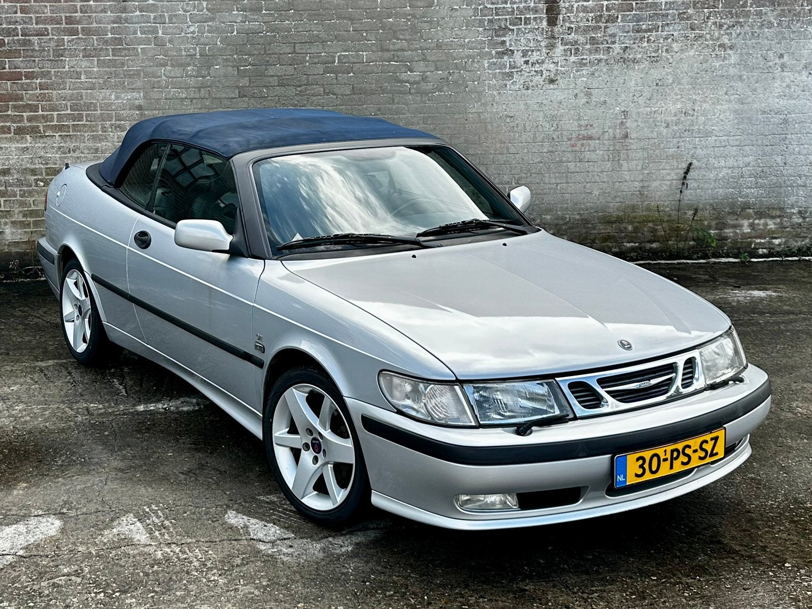 Saab 9-3 cabrio 2.0t se | Nieuwe banden + APK | Youngtimer, Auto's, Saab, Voorwielaandrijving, 4 cilinders, Cabriolet, 4 stoelen