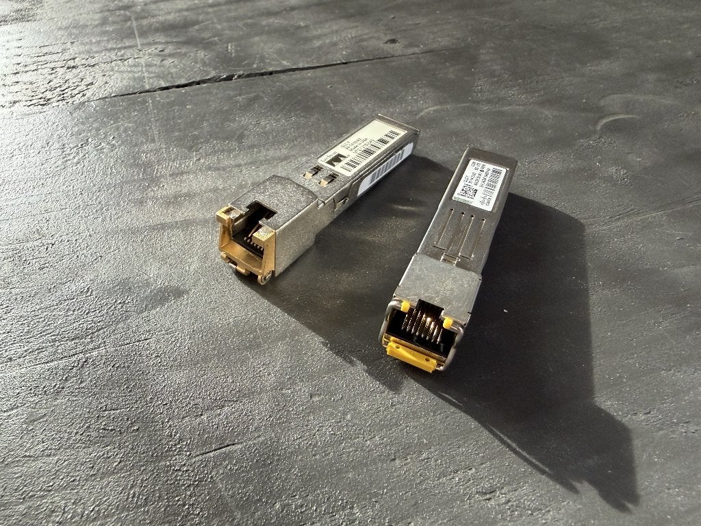 2 stuks Cisco GLC-T SFP RJ45 1Gbps, Ophalen of Verzenden, Zo goed als nieuw, Cisco