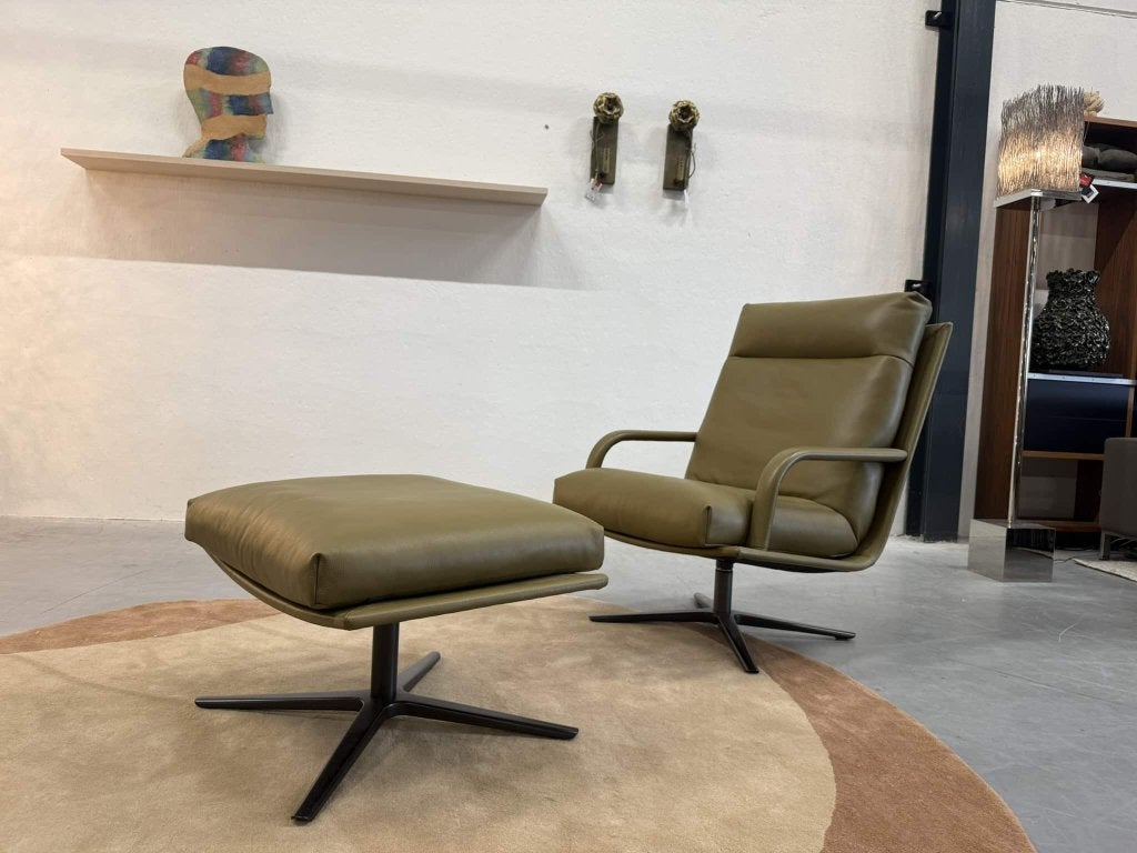 Nieuw Leolux Kudo Two draai fauteuil met poef leer stoel