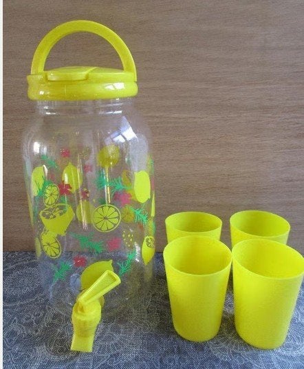 nieuwe Sapkan met kraantje en 4 bekers - geel - 3.8 liter, Ophalen of Verzenden, Nieuw