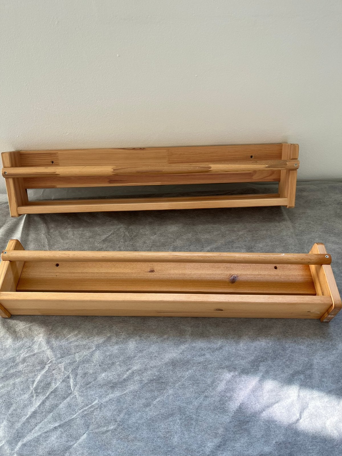 2x wandplankjes, Ophalen of Verzenden, Gebruikt