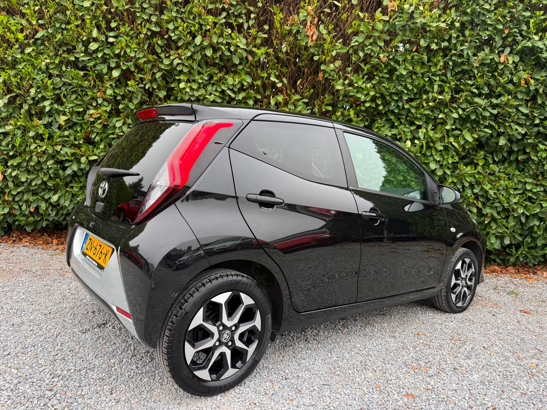 Toyota Aygo 1.0 VVT-i x-joy |NWE APK|CARPLAY|CAMERA|AIRCO|NA, Voorwielaandrijving, Start-stop-systeem, Stof, Gebruikt