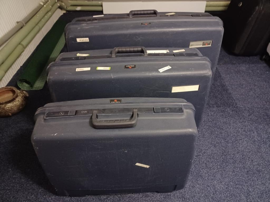 Delsey Koffersets - 3 stuks, stevig en ruim, Ophalen, Wieltjes, Gebruikt, Hard kunststof