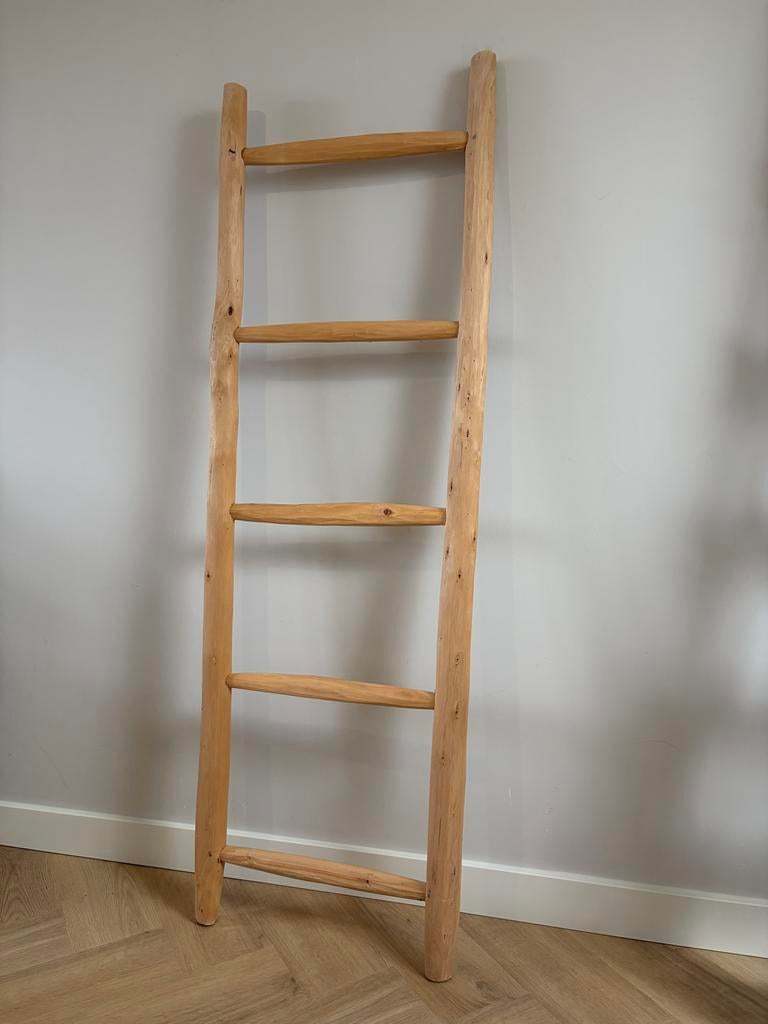 Decoratieve teakhouten ladder - handdoeken - decoratie, Huis en Inrichting, Woonaccessoires | Overige, Ophalen, Zo goed als nieuw