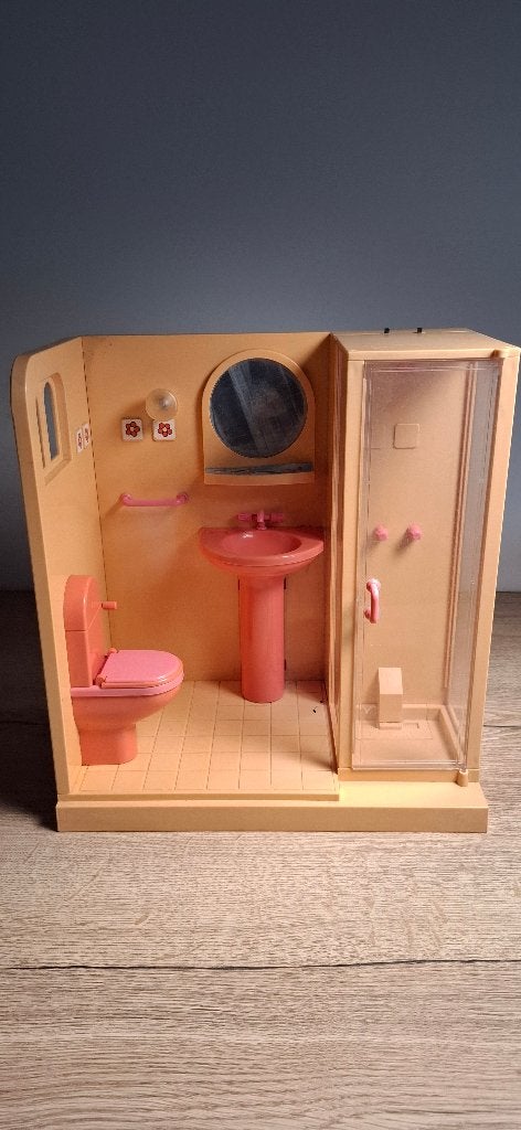 barbie badkamer, Gebruikt, Info@mattel.nl, Ophalen, 1234road