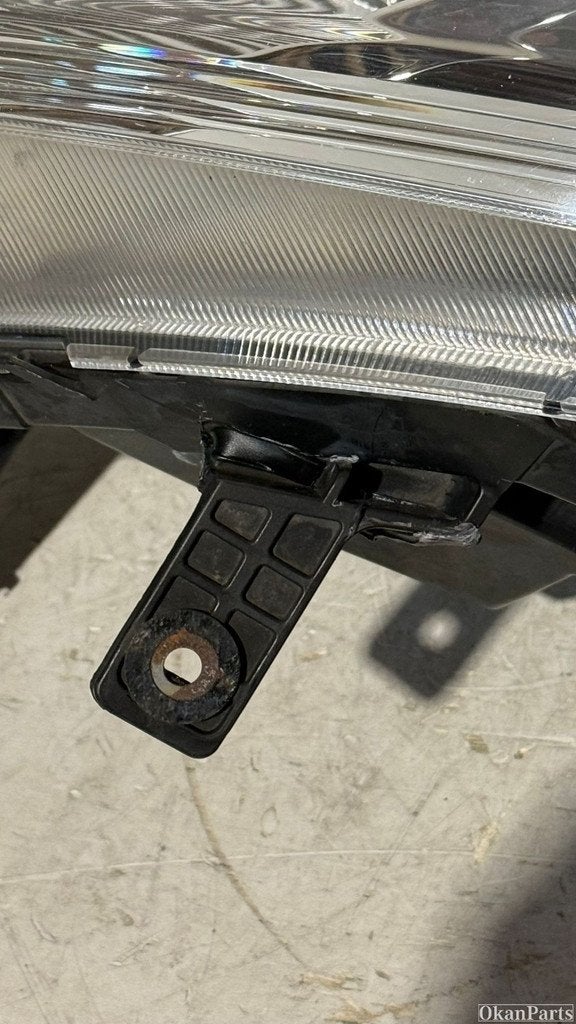 Suzuki Swift rechter koplamp rechts, Info@fabrikant.eu, Fabrikantstraat 1
1000 AA  Amsterdam, NL, Ophalen of Verzenden, Fabrikant BV
