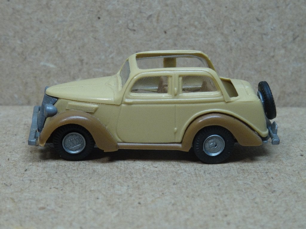 PRALINÉ 1/87, FORD Eiffel Cabrio Beige-Bruin, Zie Foto`s, Ophalen of Verzenden, Zo goed als nieuw, Auto, Overige merken