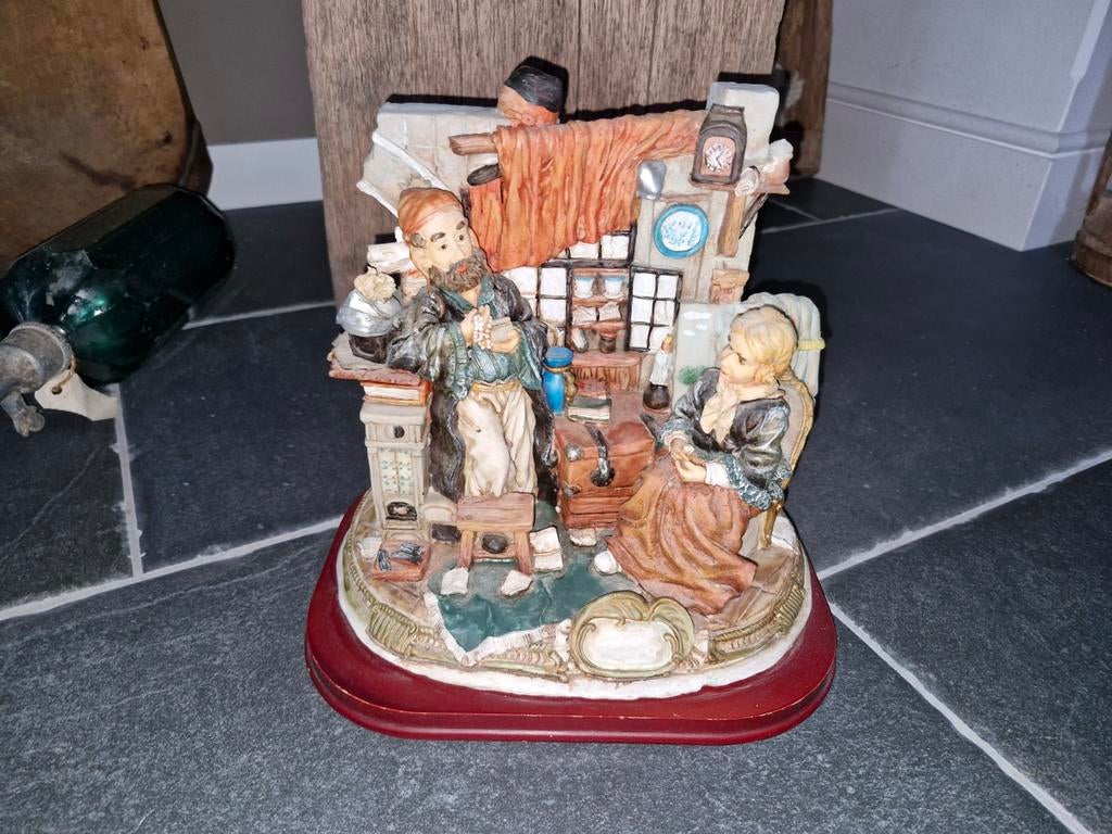 Beeld opa en oma, Ophalen, Zo goed als nieuw, Mens