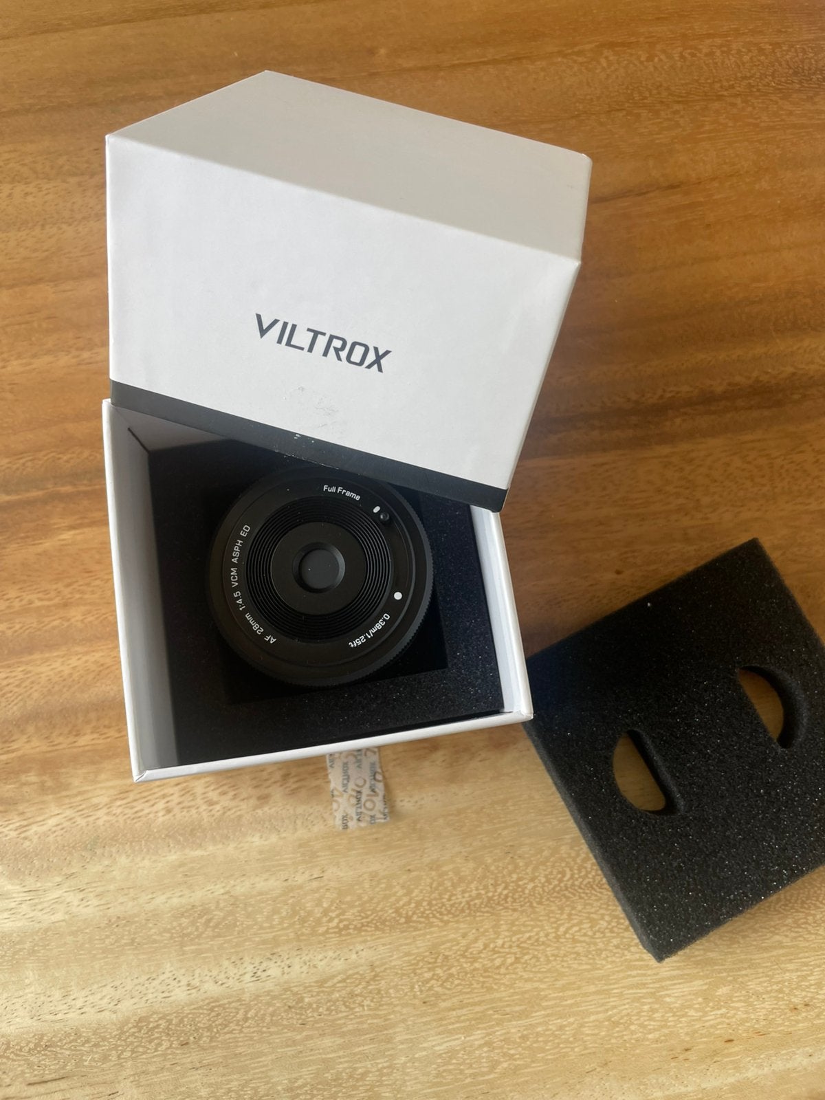 Viltrox lens, verkeerd aangeschaft., Ophalen, Nieuw
