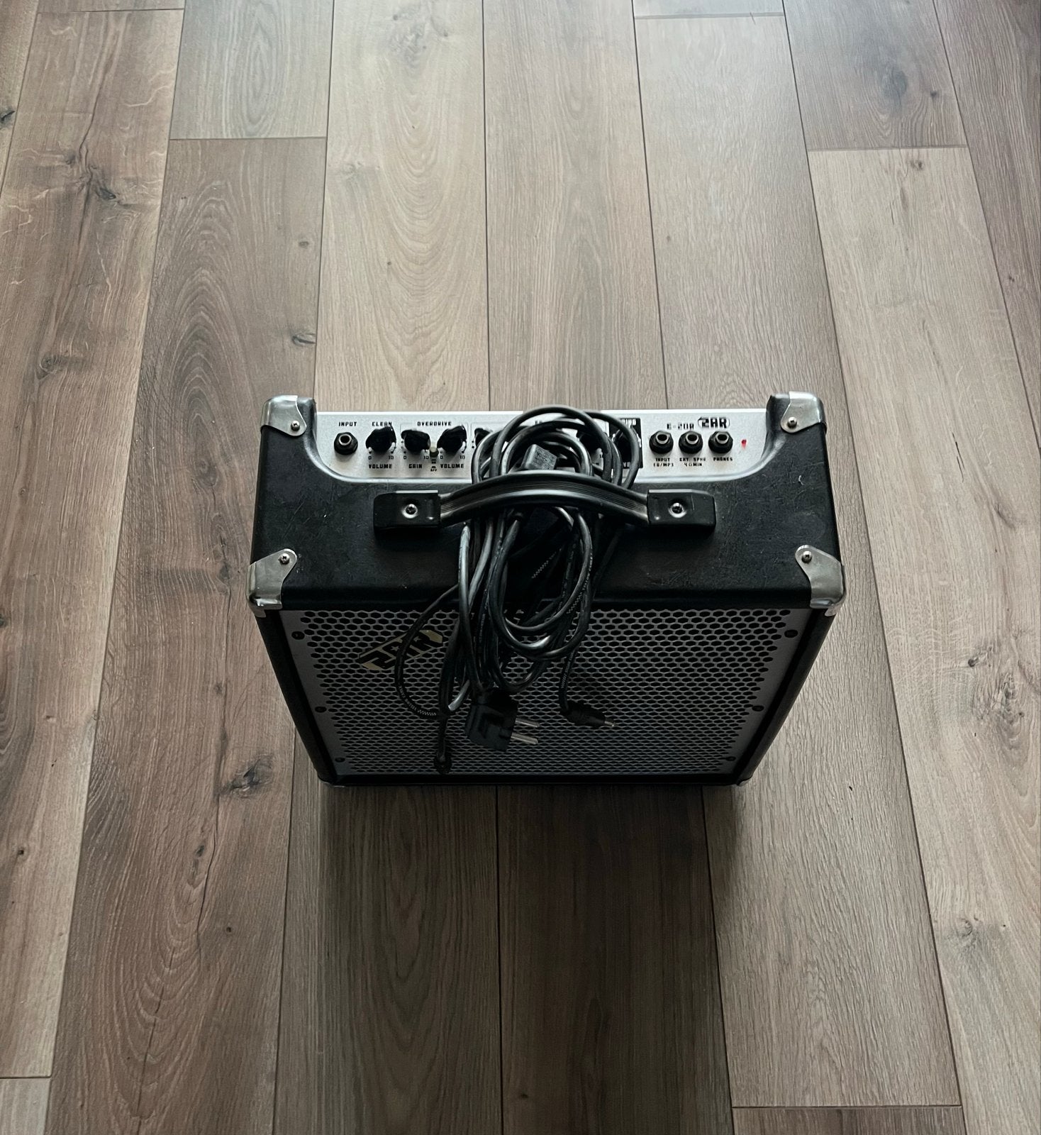 Zar E-20E Gitaarversterker - Compact en Krachtig, Muziek en Instrumenten, Ophalen, Gebruikt, Gitaar, Minder dan 50 watt