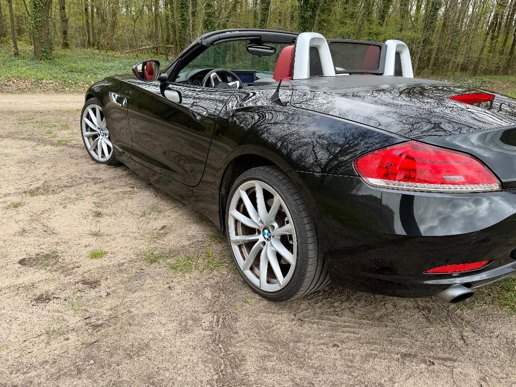 BMW Z4 sDrive35i 306pk DCT | N54 | Hardtop | Rood Leder, Auto's, BMW, Automaat, Euro 5, Achterwielaandrijving, Cabriolet