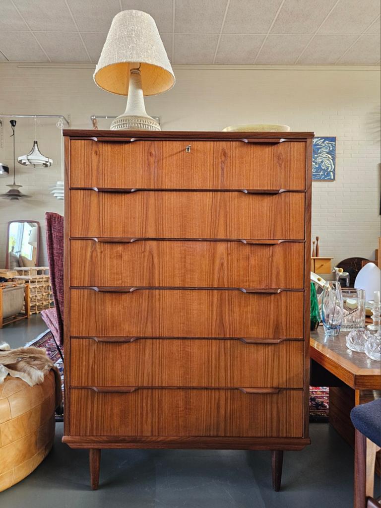 Grote Vintage Deens design Ladenkast, Mid Century Deens design, 5 laden of meer, 100 tot 150 cm, Teakhout