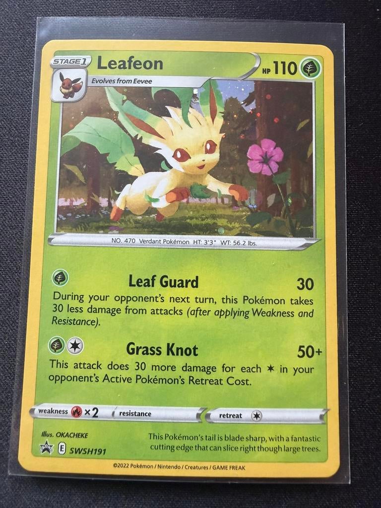 Pokemon - Leafeon holo SWSH191 promo, Ophalen of Verzenden, Zo goed als nieuw