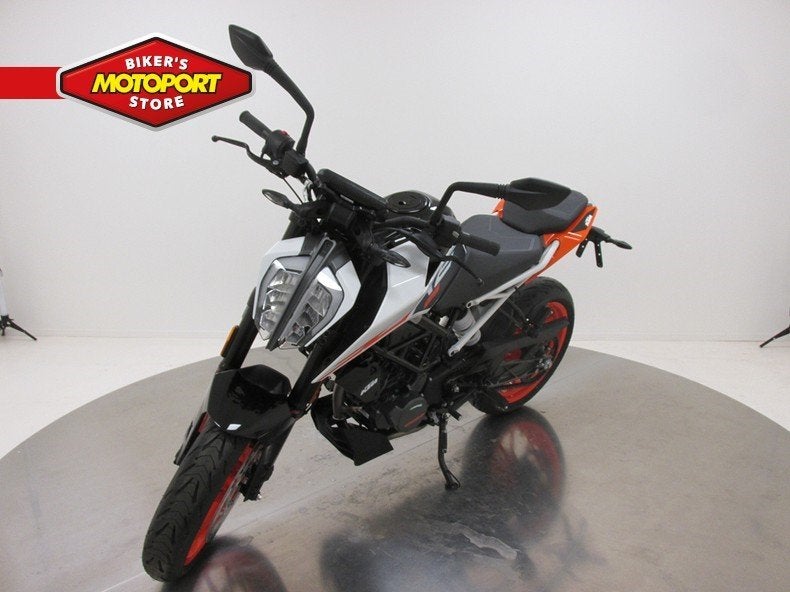 KTM 125 DUKE (bj 2023), Motoren, Motoren | KTM, KTM, Bedrijf, Achterbroek 11 - unit 8
6596 MP  Milsbeek, NL, Info@ktm.nl
