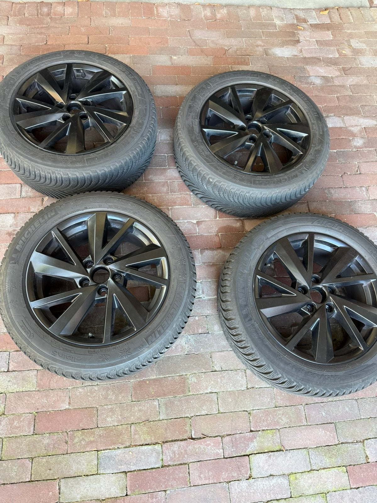 Winterbanden met velgen voor Audi A3/Q2 maat 225/45/R/17, Ophalen, Gebruikt