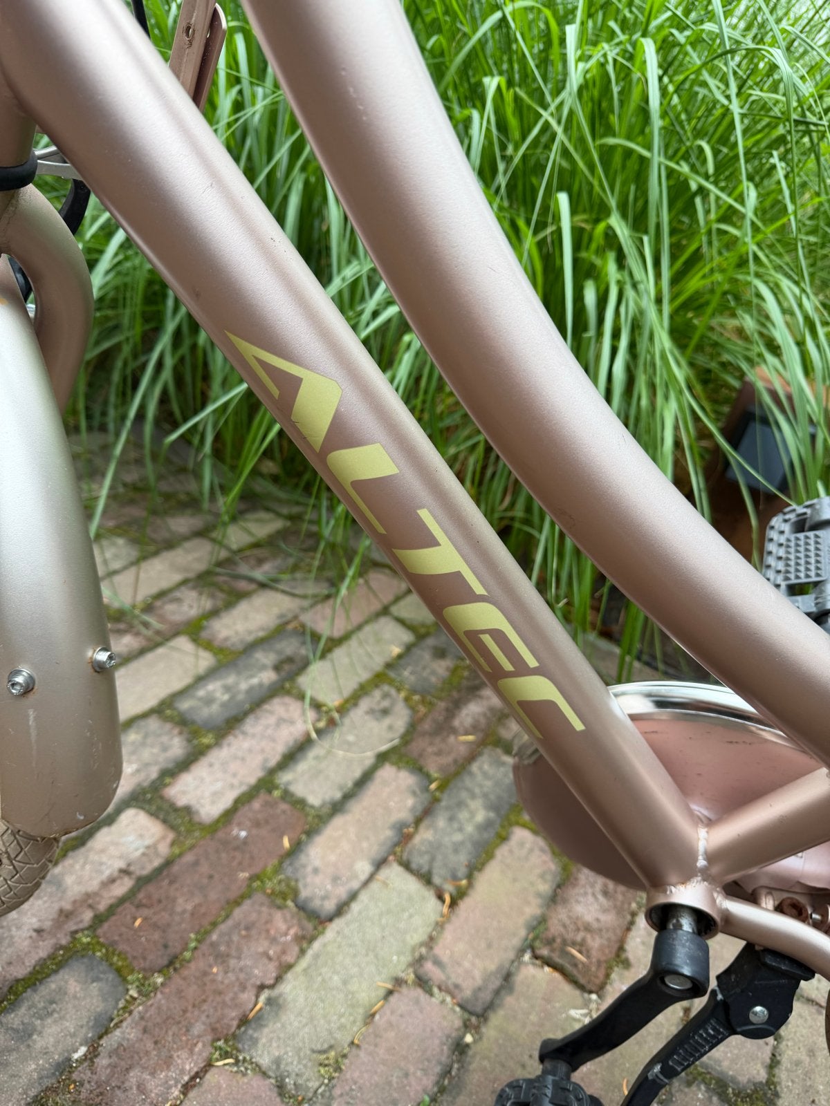 Altec Urban kinderfiets, Fietsen en Brommers, Ophalen, Gebruikt, Terugtraprem, 20 inch of meer