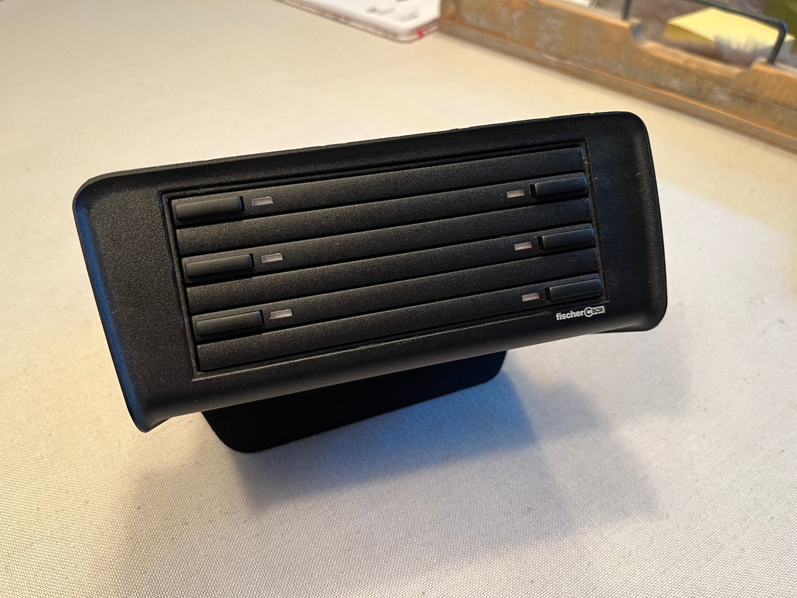 Cd box Fischer Cbox Volkswagen, Auto diversen, Auto-accessoires, Ophalen of Verzenden, Zo goed als nieuw