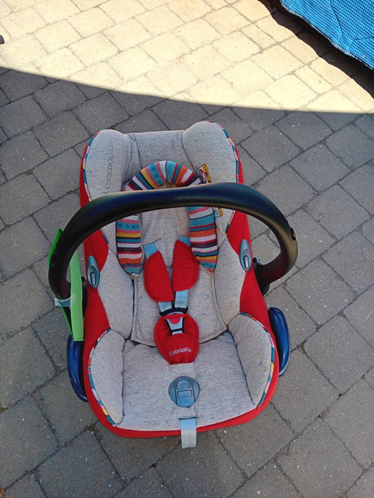 Maxi Cosi cabriofix, Ophalen, Autogordel of Isofix, Zo goed als nieuw, 0 t/m 13 kg