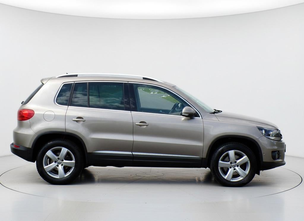 Volkswagen Tiguan 1.4 TSI Sport&Style|Cruise|Trekhaak|PDC|BT, Auto's, Volkswagen, Voorwielaandrijving, Euro 5, 15 km/l, Gebruikt